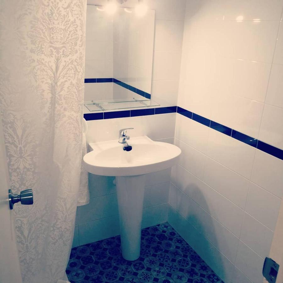 Hostal La Parada Otel Huelva Dış mekan fotoğraf